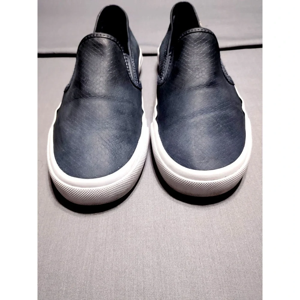 EUC Tory Burch Floyd Snakeskin Embossed Women 8 Blue Slip On Boho Sneakers Shoes